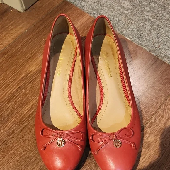 Shoes - Picture 1 of 4